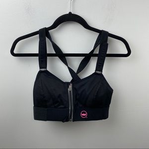 she fit size small black sports bra